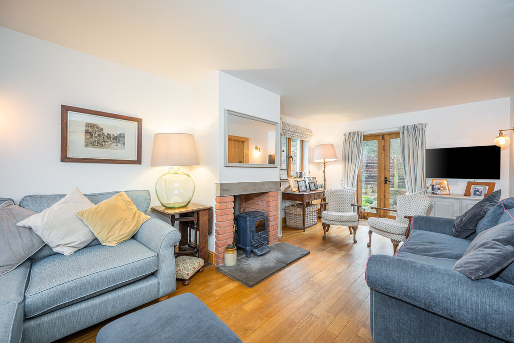 Sitting Room- click for photo gallery